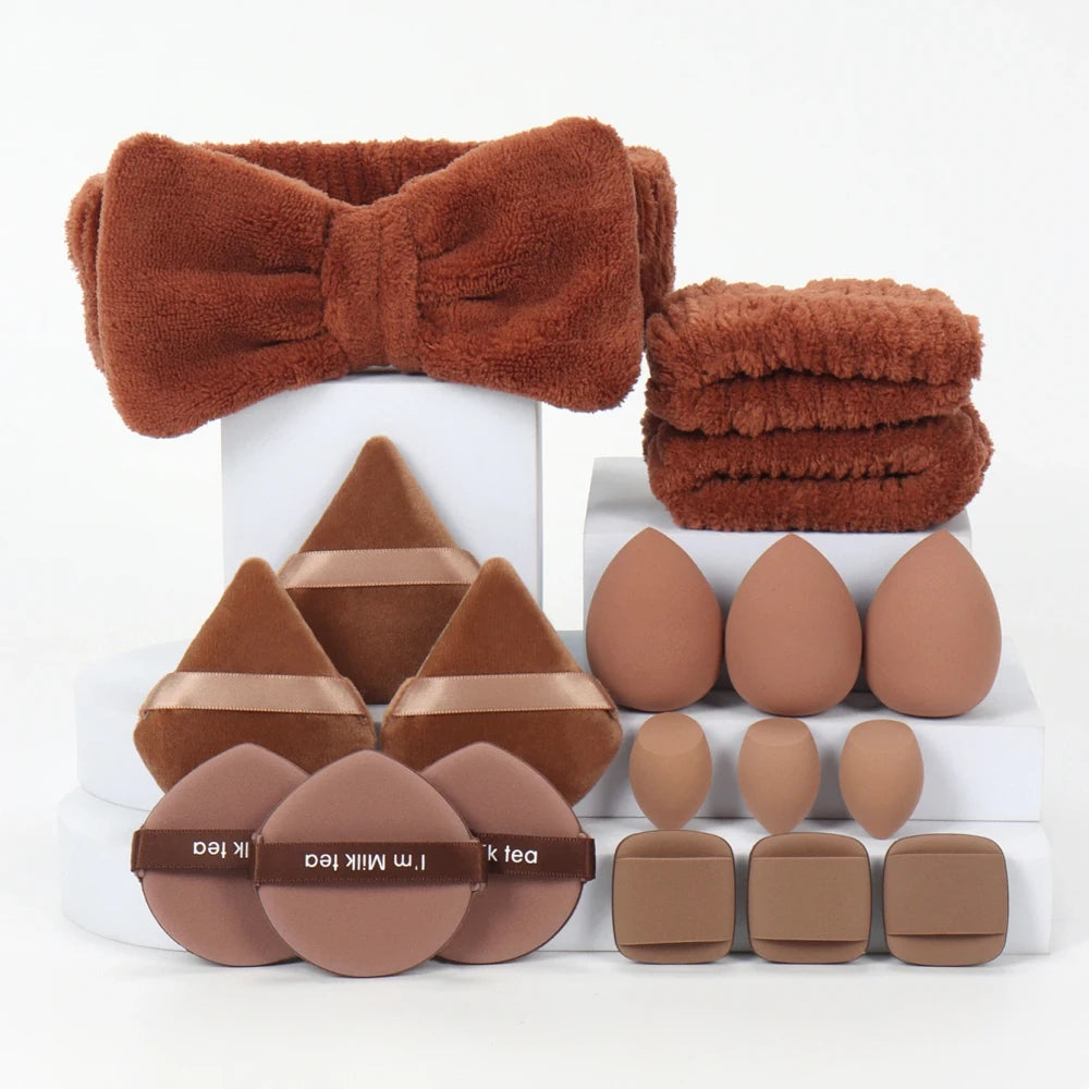 18 Piece Soft Cosmetic Makeup Tool Set